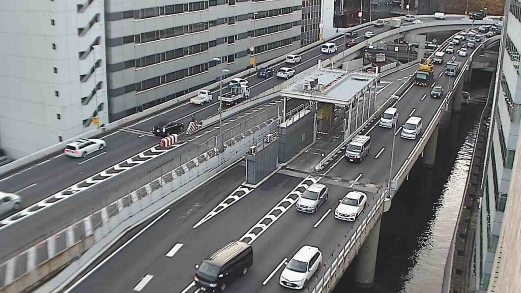 【LIVE】首都高 都心環状線 呉服橋JCT付近 ライブカメラ/Tokyo highway Live Camera  2026/05/26 18:00～