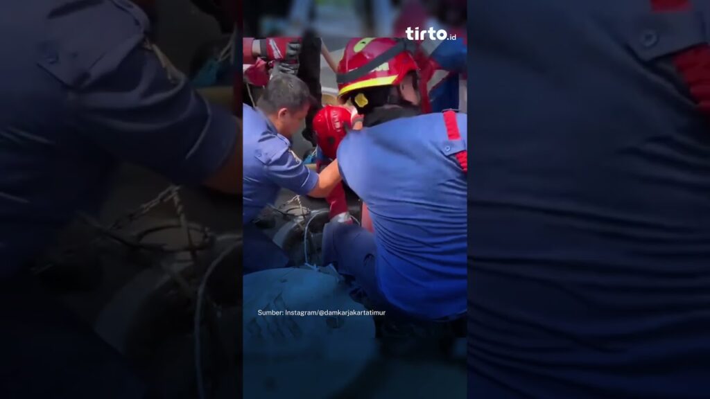 Tim Gulkarmat Evakuasi 3 Pekerja yang Tewas Terjebak di Sumur Bor Cipayung