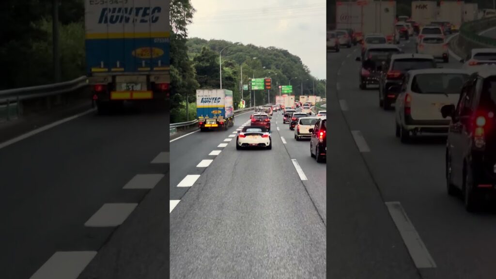 こうやって渋滞中大型トレーラーは登坂車線を走っても違和感ないなあ😆 #トラック #automobile