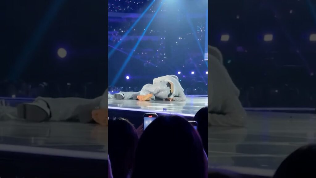 【放送事故】巨大ロボが暴走？ライブ中の推しを襲った悲劇ww #shorts #ライブ #イケメン #kpop #推し活