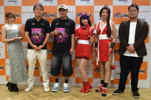 画像ギャラリー No.001のサムネイル画像 / 「KOF98 IF」リリース記念発表会レポート。公式コスプレイヤーに就任したえなこさん，南あみさんが作品の魅力をアピール