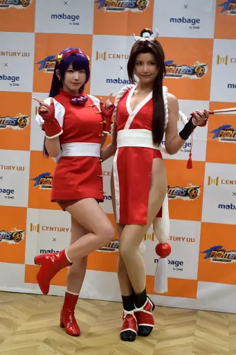 画像ギャラリー No.011のサムネイル画像 / 「KOF98 IF」リリース記念発表会レポート。公式コスプレイヤーに就任したえなこさん，南あみさんが作品の魅力をアピール