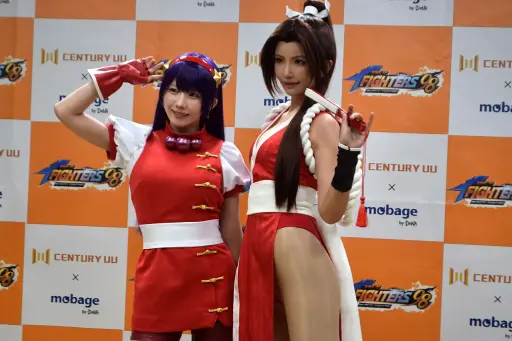 画像ギャラリー No.014のサムネイル画像 / 「KOF98 IF」リリース記念発表会レポート。公式コスプレイヤーに就任したえなこさん，南あみさんが作品の魅力をアピール