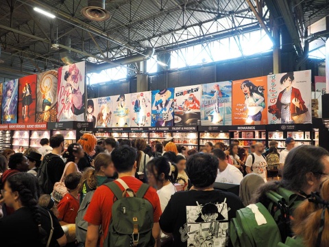 Japan Expoは漫画の展示が充実。多数の来場者が集まる