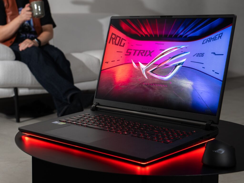 自作デスクトップ派のプライドを粉砕した、RTX 5090ゲーミングノートの異次元さ ～ASUS「ROG Strix SCAR 18 (2026) G835LXG」を1週間使い倒してみた- PC Watch[Sponsored]