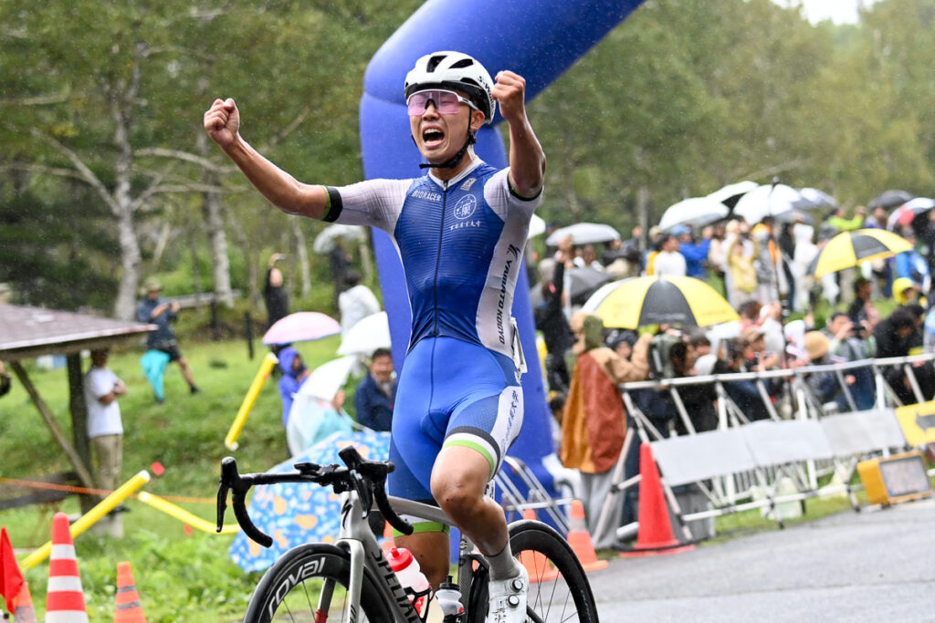 残り2kmで逆転した渡辺一気がインカレロード優勝 日本大学が総合6連覇 – 全日本大学対抗選手権自転車競技大会(インカレ)男子ロードレース | cyclowired 残り2kmで逆転した渡辺一気がインカレロード優勝 日本大学が総合6連覇 - 全日本大学対抗選手権自転車競技大会(インカレ)男子ロードレース | cyclowired