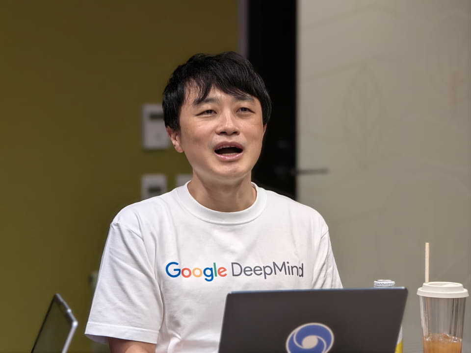 Google DeepMind、日本のAI研究開発を紹介 Gemini音声機能や介護支援AIを展開(ケータイ Watch) – Yahoo!ニュース Google DeepMind、日本のAI研究開発を紹介 Gemini音声機能や介護支援AIを展開(ケータイ Watch) - Yahoo!ニュース