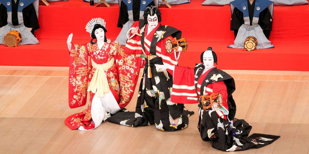 荒ぶる染五郎に柔和な團子、紅一点は辰之助|注目の3人が歌舞伎座で初共演 荒ぶる染五郎に柔和な團子、紅一点は辰之助|注目の3人が歌舞伎座で初共演