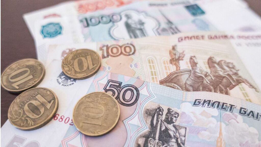 中央アジアで広がるルーブル決済、それでも「脱ドル」の主役になれないロシア通貨の現実 【土田陽介のユーラシアモニター】天然ガス輸出と通貨スワップで読み解く、ロシア経済圏の強さと限界(1/4) | JBpress (ジェイビープレス)