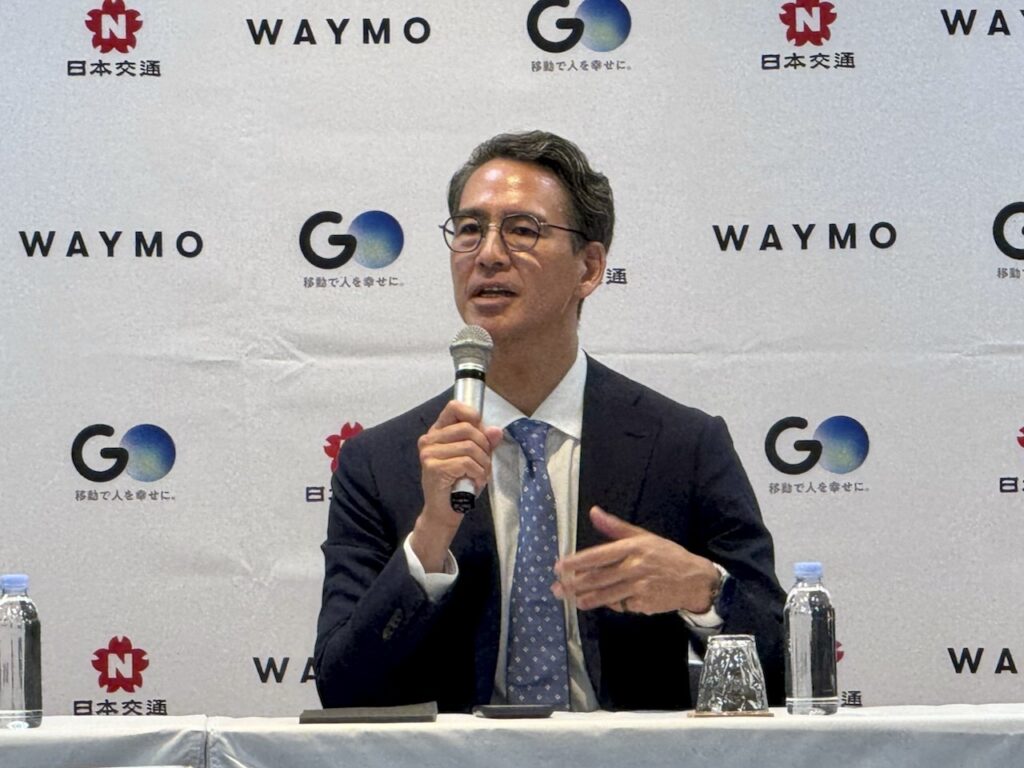 川鍋一朗氏