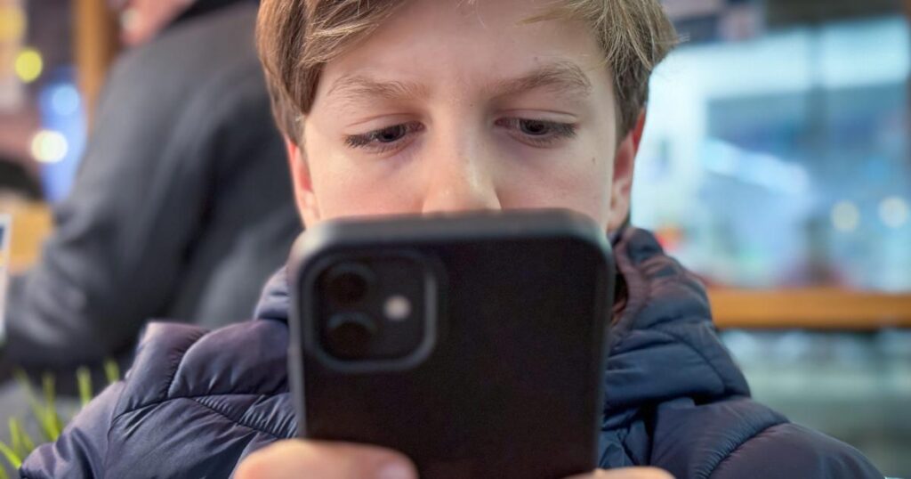 iOS 27では、保護者が子どもたちのiPhoneでの行動をより細かく管理できる | Business Insider Japan iOS 27では、保護者が子どもたちのiPhoneでの行動をより細かく管理できる | Business Insider Japan