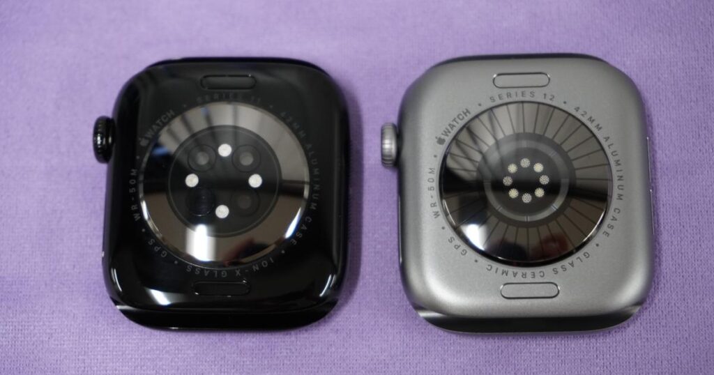 新型Apple Watch Series 12を11と比較。裏側のセンサーがめちゃくちゃ変わってる! | ギズモード・ジャパン 新型Apple Watch Series 12を11と比較。裏側のセンサーがめちゃくちゃ変わってる! | ギズモード・ジャパン