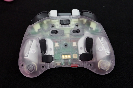 画像ギャラリー No.006のサムネイル画像 / D◯OM待ち？　RP2350マイコンと2.79インチIPSディスプレイ搭載のゲームパッド「GENKI Manta」をハンズオン［TGS2026］