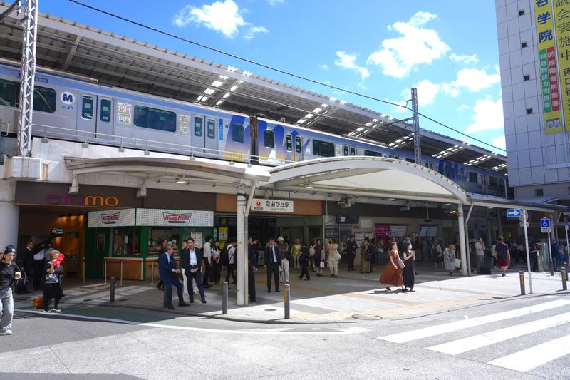 東横線と大井町線が通る自由が丘駅。
