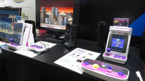 ハピネットブースで出展している『イーグレットツーミニ』。左のモニターに映っているのは『ギャロップ』のゲーム画面
