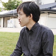 井上輝一