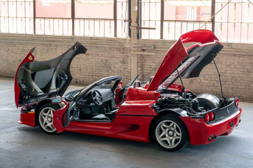 マイク・タイソンのF50が競売へ！ F1直系V12と18億7600万円の衝撃 | AUTO MESSE WEB（オートメッセウェブ） 〜クルマを文化する 〜