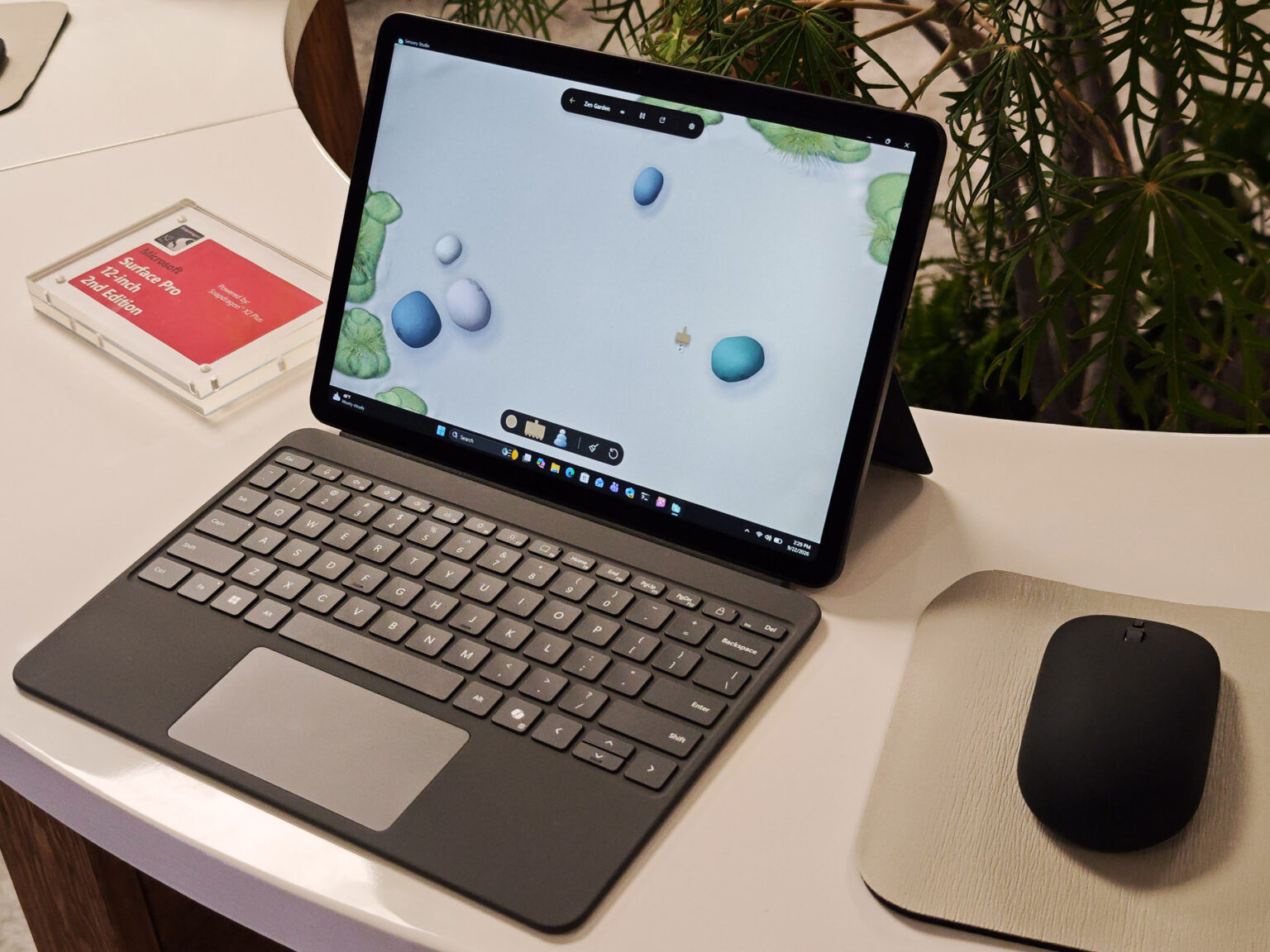 新Surface Pro/Laptop第2世代とハプティックマウスを展示 - PC Watch