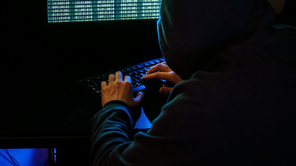 FBI職員数千人分の個人情報をサイバー犯罪集団ShinyHuntersが盗み出していたことが判明 - GIGAZINE