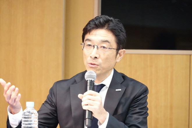 ahamoを含むドコモの料金プランが12月に改定、改定理由や想いを齋藤副社長が説明 – ケータイ Watch ahamoを含むドコモの料金プランが12月に改定、改定理由や想いを齋藤副社長が説明 - ケータイ Watch