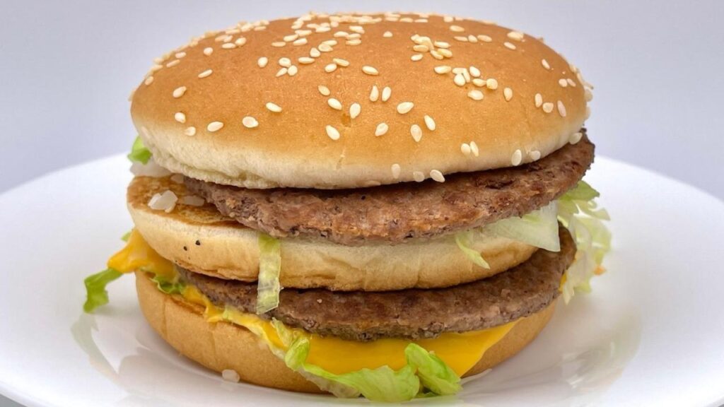 マクドナルド「500円バーガー」を食べた正直な感想（進撃のグルメ） - エキスパート - Yahoo!ニュース