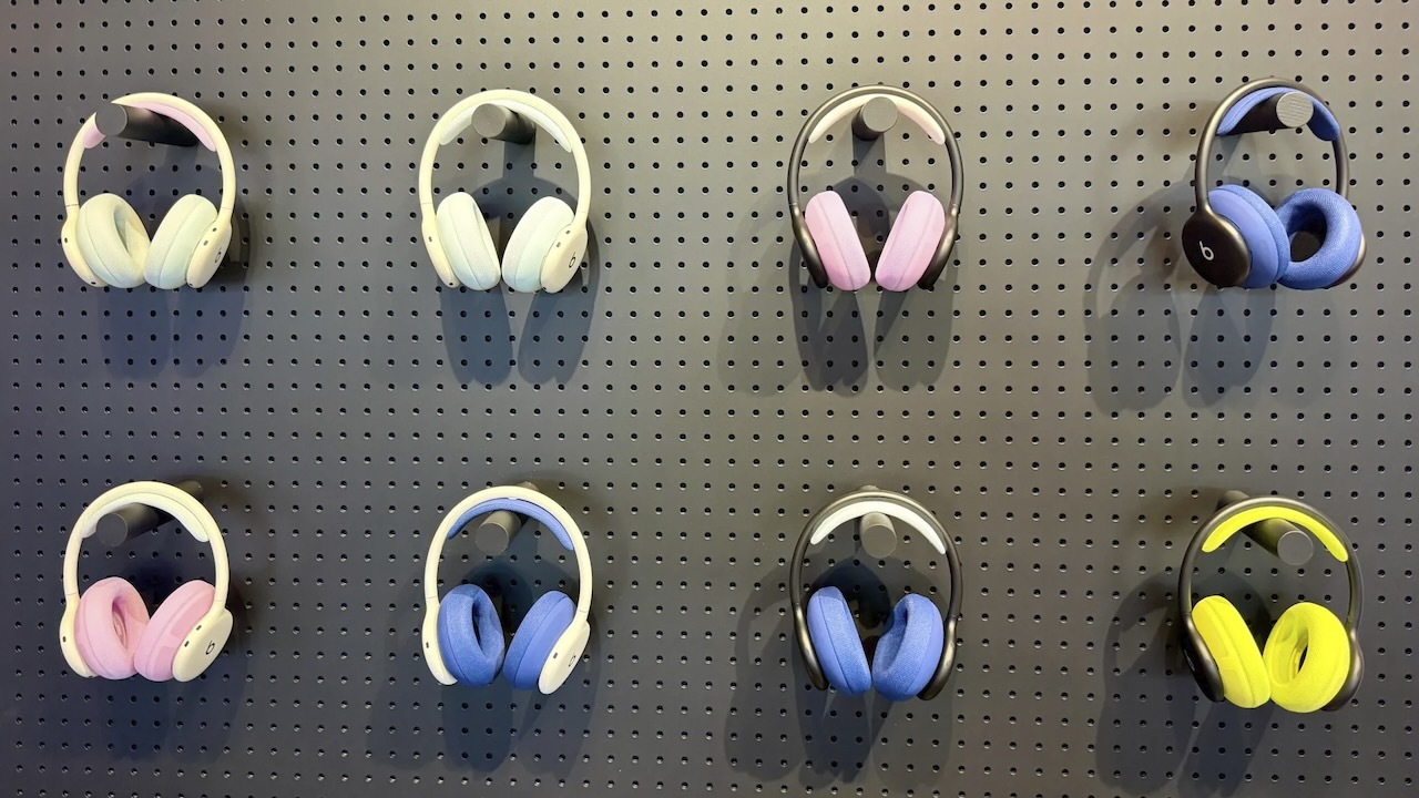 Beats 360はクッションの組み合わせで多彩な色のバリエーションを作れる(David Carnoy/CNET)