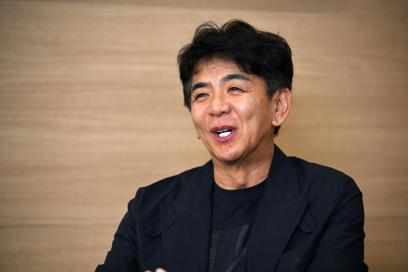 インタビューに応じる木下グループ木下直哉代表(撮影・滝沢徹郎)
