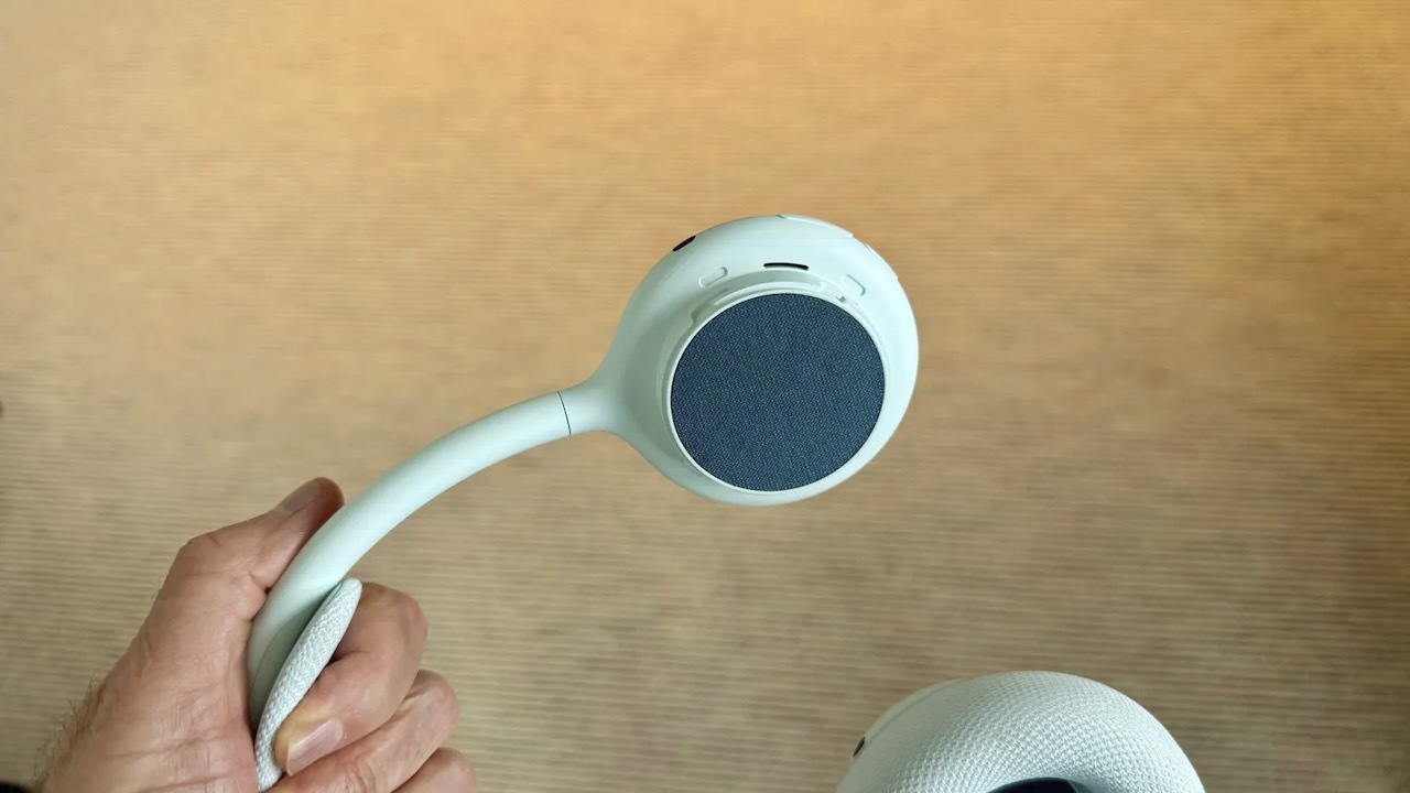 360は新設計のドライバーを搭載し、よりクリアで細部まで描き出す音を実現した(David Carnoy/CNET)