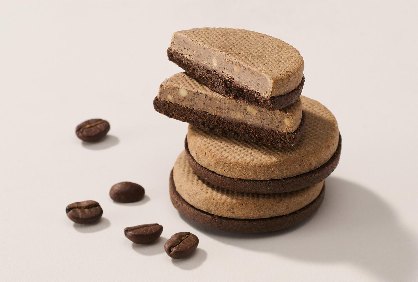「カフェラテ ベイクドチョコクッキー」5個入 1,512円