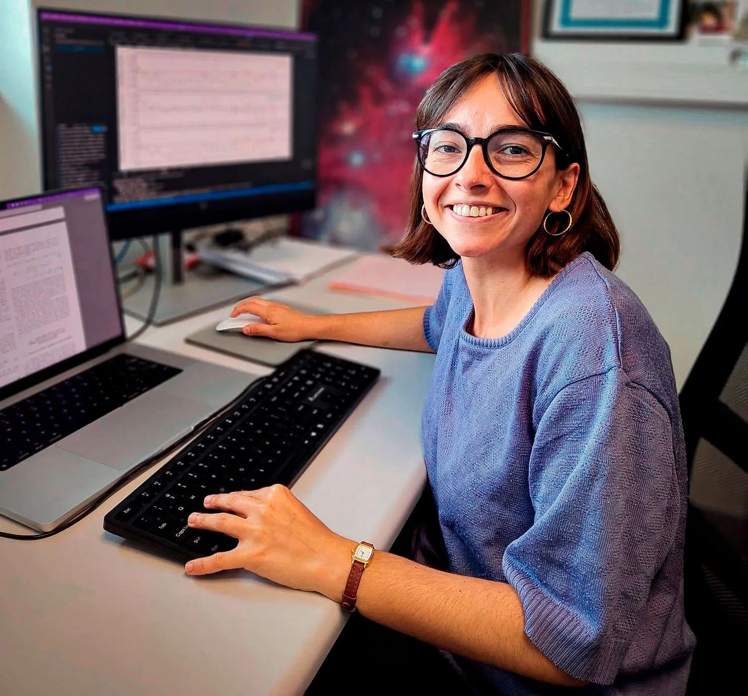フランスのモンペリエ大学の宇宙論学者、エルサ・テイシェイラは、ダークエネルギーとダークマターが相互作用する宇宙論モデルを研究した。