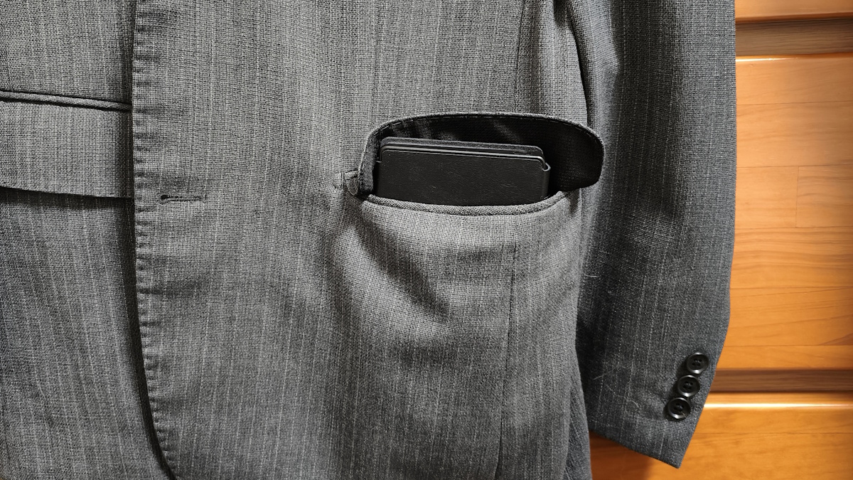 suits-pocket