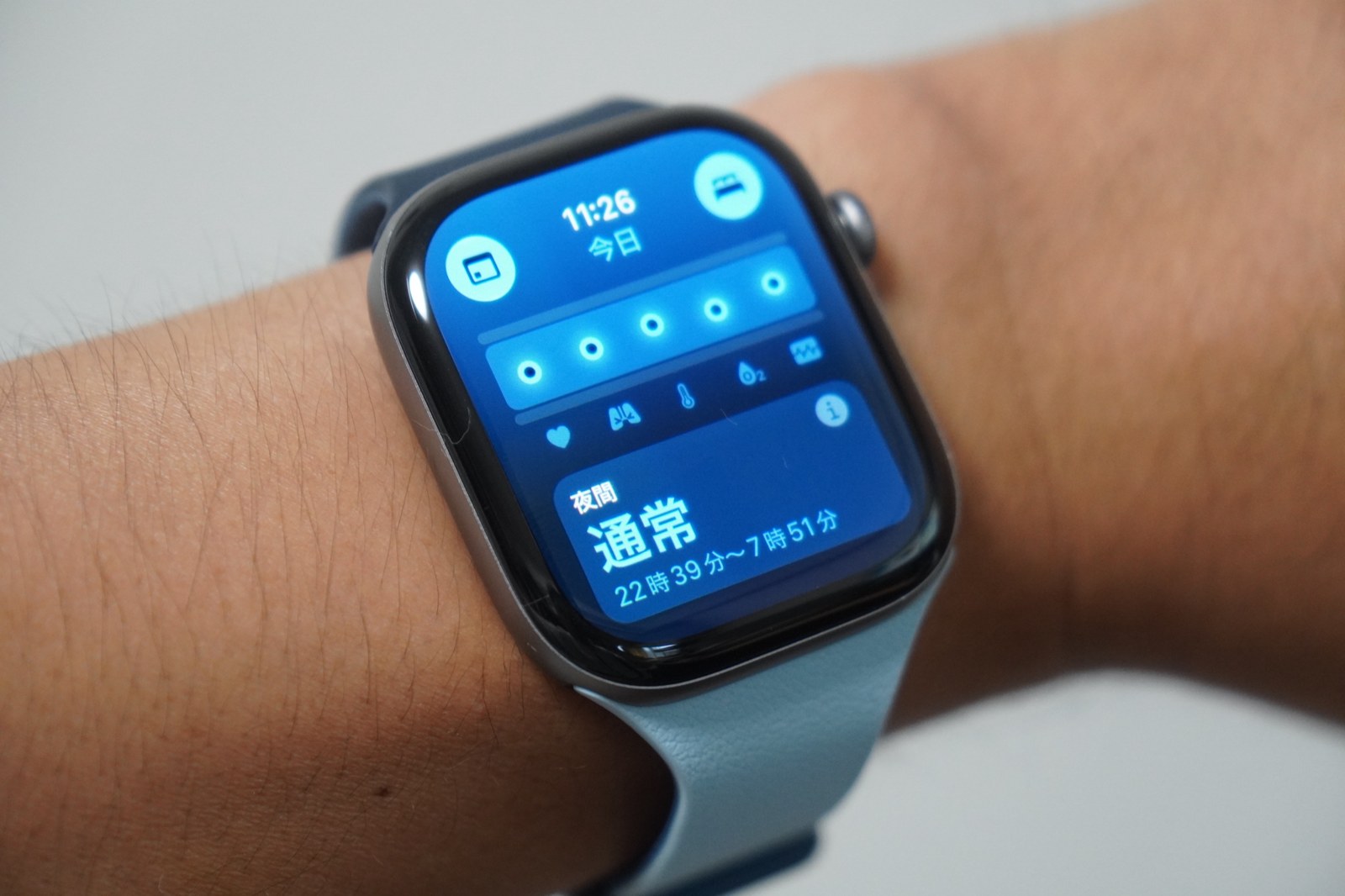 Apple Watch Series 12の夜間バイタル。22時39分〜7時51分で通常