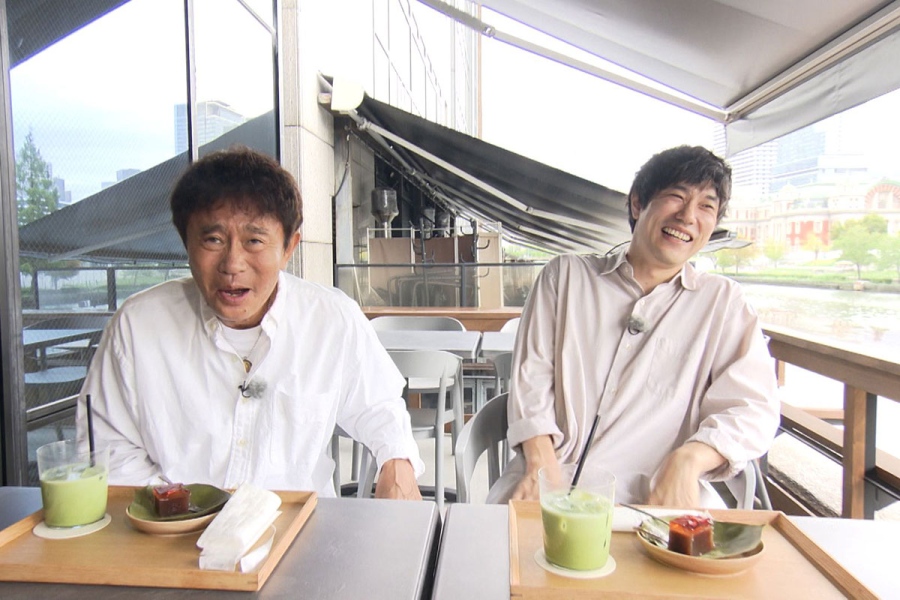 『ごぶごぶ』9月26日放送回の様子（左から浜田雅功、松山ケンイチ）(C)MBS