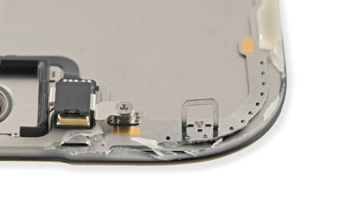iPhone18 Pro 分解レポート iFixit