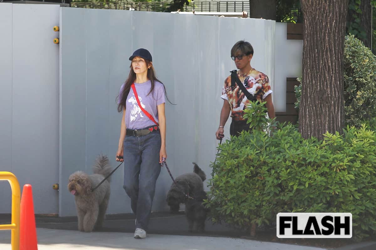 つねに木村拓哉の前を歩いていた工藤静香（写真・金谷千治）