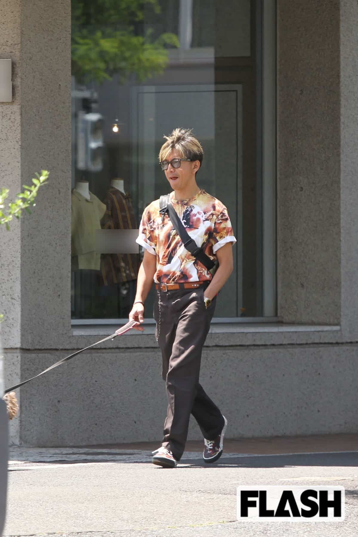 人気ブランドの派手なグラフィックTシャツを着こなしていた木村拓哉（写真・金谷千治）
