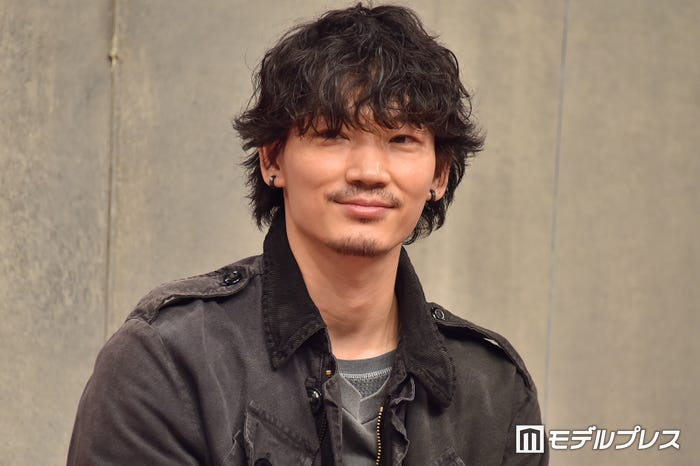 綾野剛（C）モデルプレス