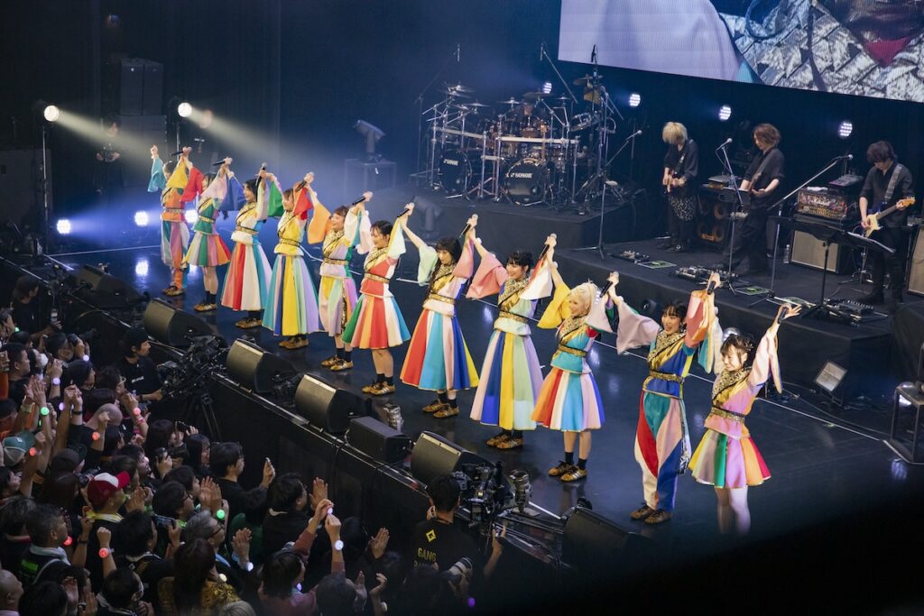 【LIVE REPORT】GANG PARADE、12年の歴史に幕、11人と遊び人で作った最後の遊び場 - StoryWriter
