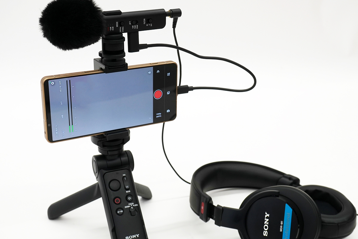 ECM-AX10 Xperia 1 VIII