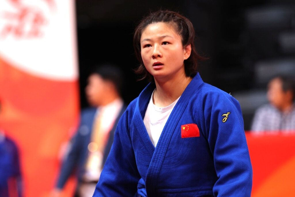 アジア大会柔道で日本選手の腕に“歯型くっきり”「噛みつき反則負け」の中国選手が取材拒否→敗者復活戦は出場せず不戦敗 | THE DIGEST アジア大会柔道で日本選手の腕に“歯型くっきり”「噛みつき反則負け」の中国選手が取材拒否→敗者復活戦は出場せず不戦敗 | THE DIGEST