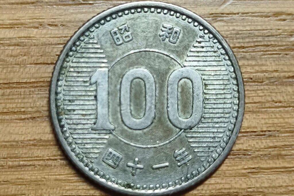 お釣りでゲットした「60年前の100円玉」に歓喜 貴重な稲穂デザインに「結構嬉しい」 | LIMO | くらしとお金の経済メディア お釣りでゲットした「60年前の100円玉」に歓喜 貴重な稲穂デザインに「結構嬉しい」 | LIMO | くらしとお金の経済メディア