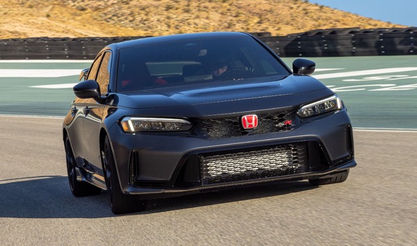 ホンダ『シビック タイプR』改良新型は表情変化、足回りも再チューン…米国先行発表 | レスポンス(Response.jp) ホンダ『シビック タイプR』改良新型は表情変化、足回りも再チューン…米国先行発表 | レスポンス(Response.jp)