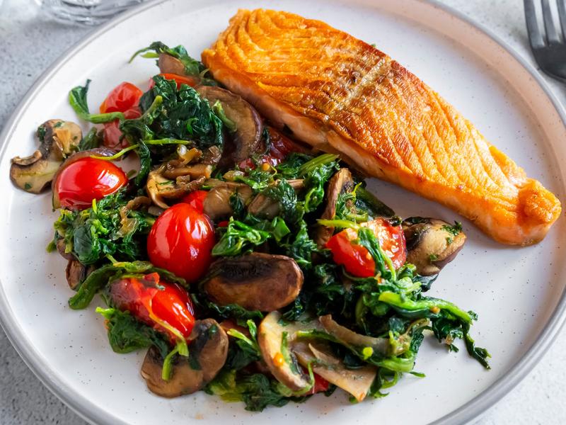 Salmon with salad