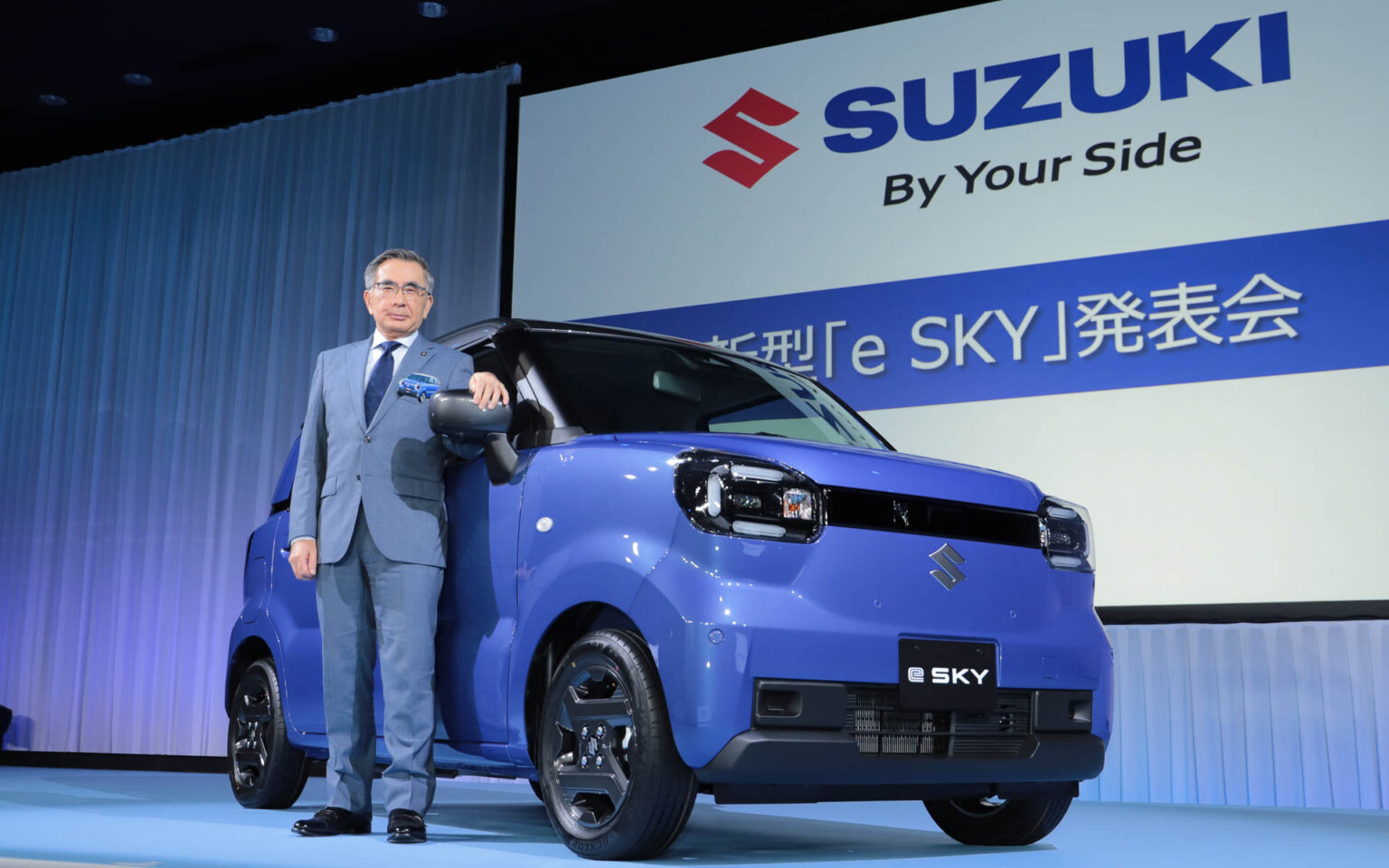 スズキの自信作、新型軽乗用EV「e SKY」発表会 「スズキだからこそたどり着けた1つの答え」と鈴木俊宏社長がプレゼン - Car Watch