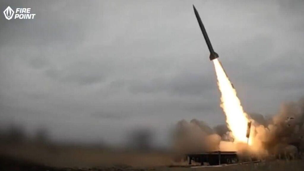 戦局を大きく変える可能性も、ウクライナが実戦投入した新型弾道ミサイル「FP-7」の破壊力 ロシア軍の補給線を叩けるか？ 鍵となるのは命中精度(1/5) | JBpress (ジェイビープレス)