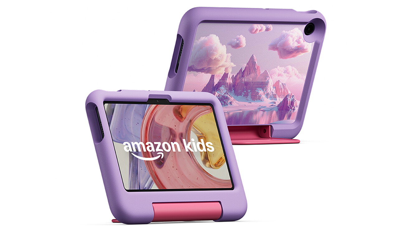 子供向けタブレットの前面と背面。画面にはamazon kidsの文字、背面には幻想的な山脈のイラスト。