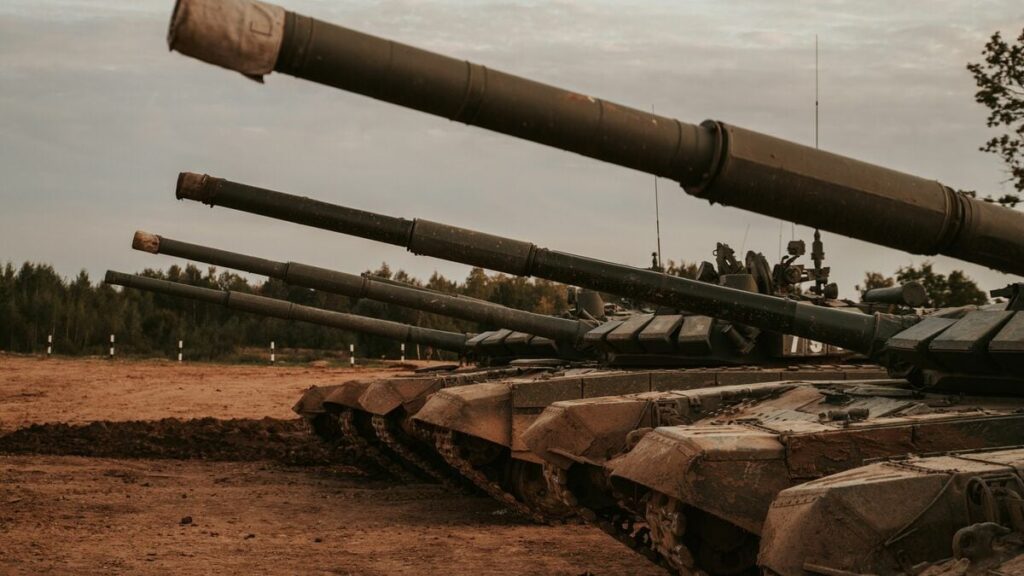 10億円超の最新鋭戦車でも数万円で無力化できる…プーチンが頭を抱える｢ウクライナの使い捨て兵器｣の実力 | PRESIDENT Online（プレジデントオンライン）