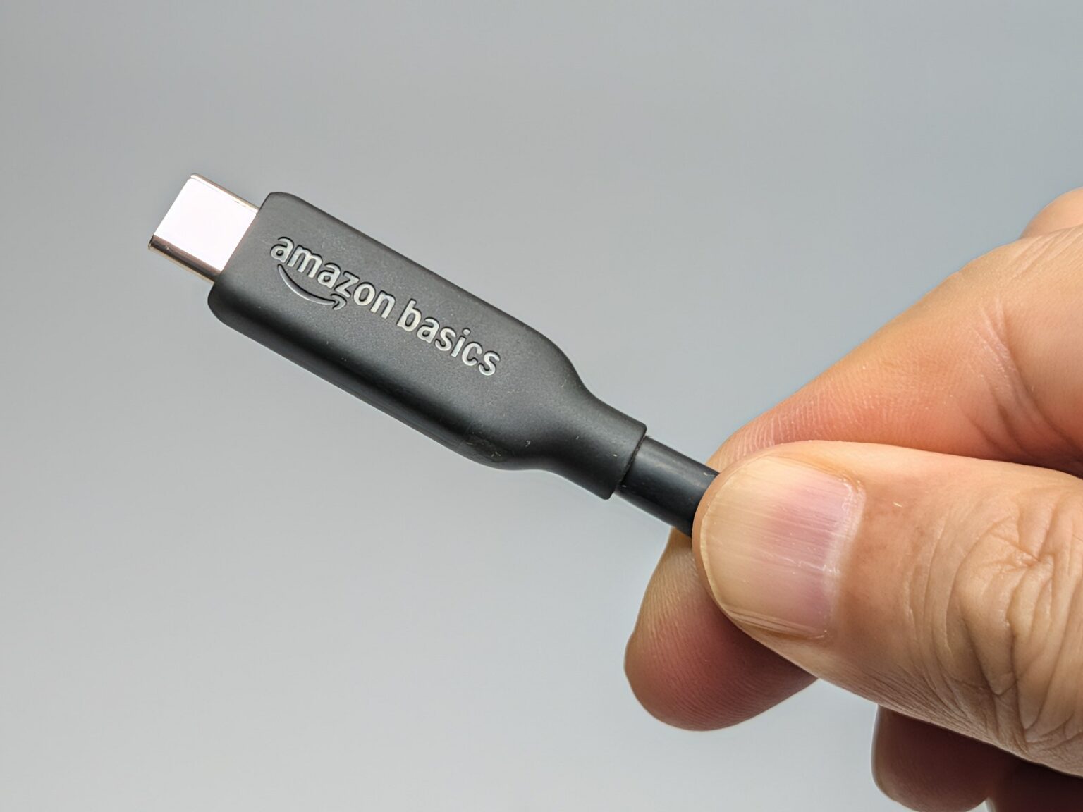 【やじうまミニレビュー】こういうのでいいんだよ……のはずだった。Amazonベーシック格安USB4ケーブル - PC Watch