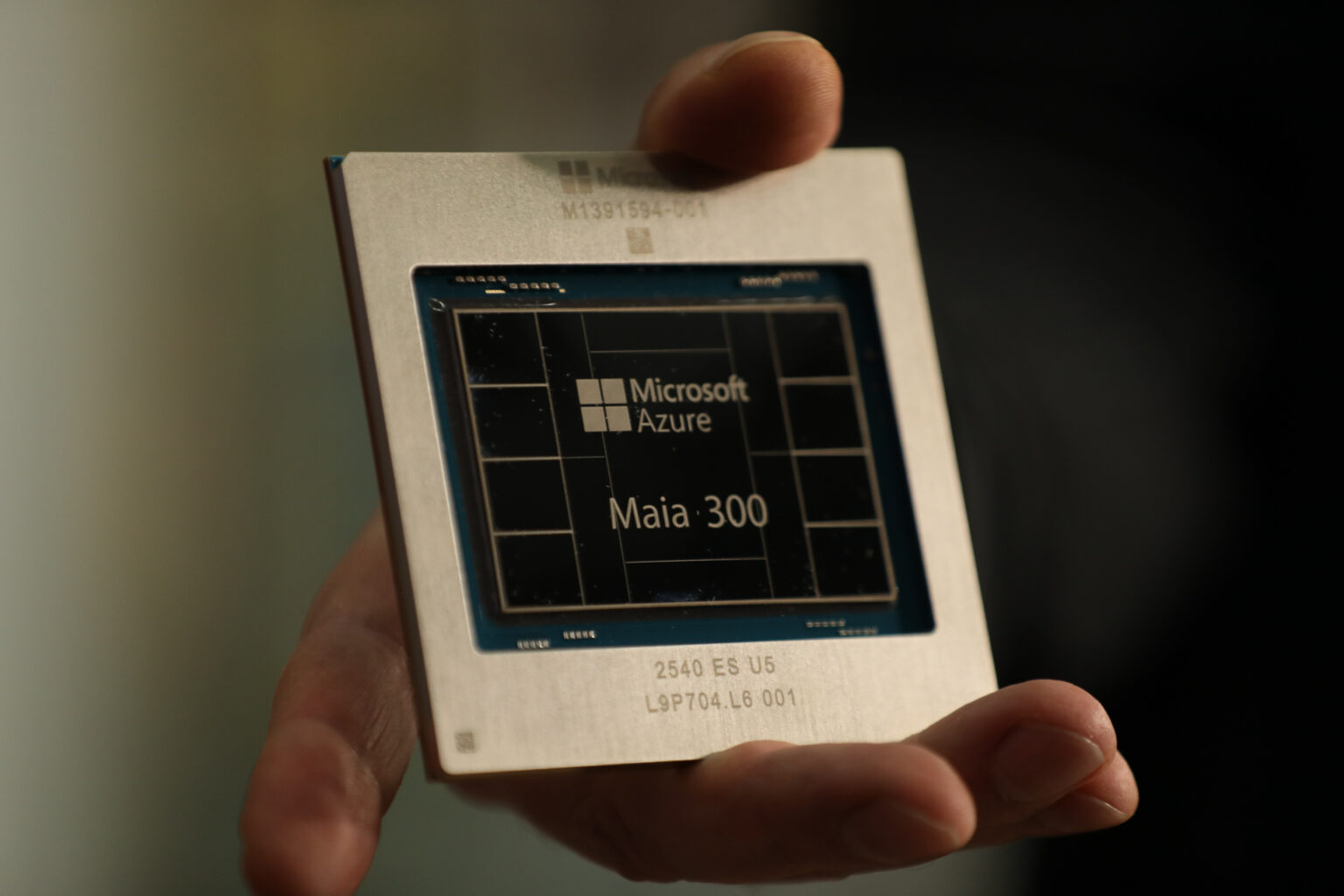 脱NVIDIAを急ぐMicrosoft、わずか9カ月で次世代AIチップ「Maia 300」 – PC Watch 脱NVIDIAを急ぐMicrosoft、わずか9カ月で次世代AIチップ「Maia 300」 - PC Watch