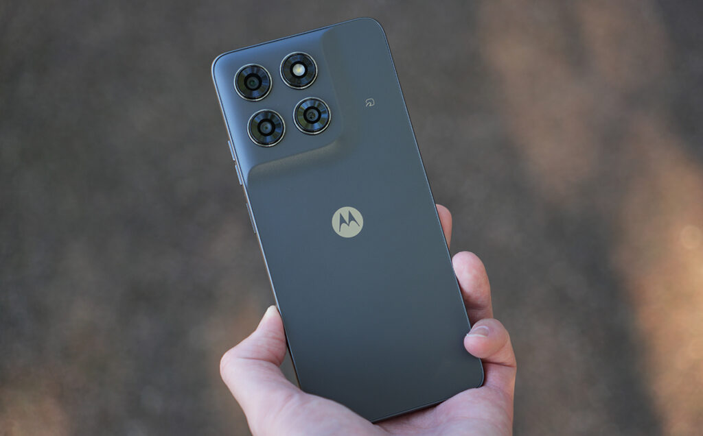 「moto g37」実機キタ。2万円台のエントリースマホを手にとって感じたこと | 週刊モバイル.com